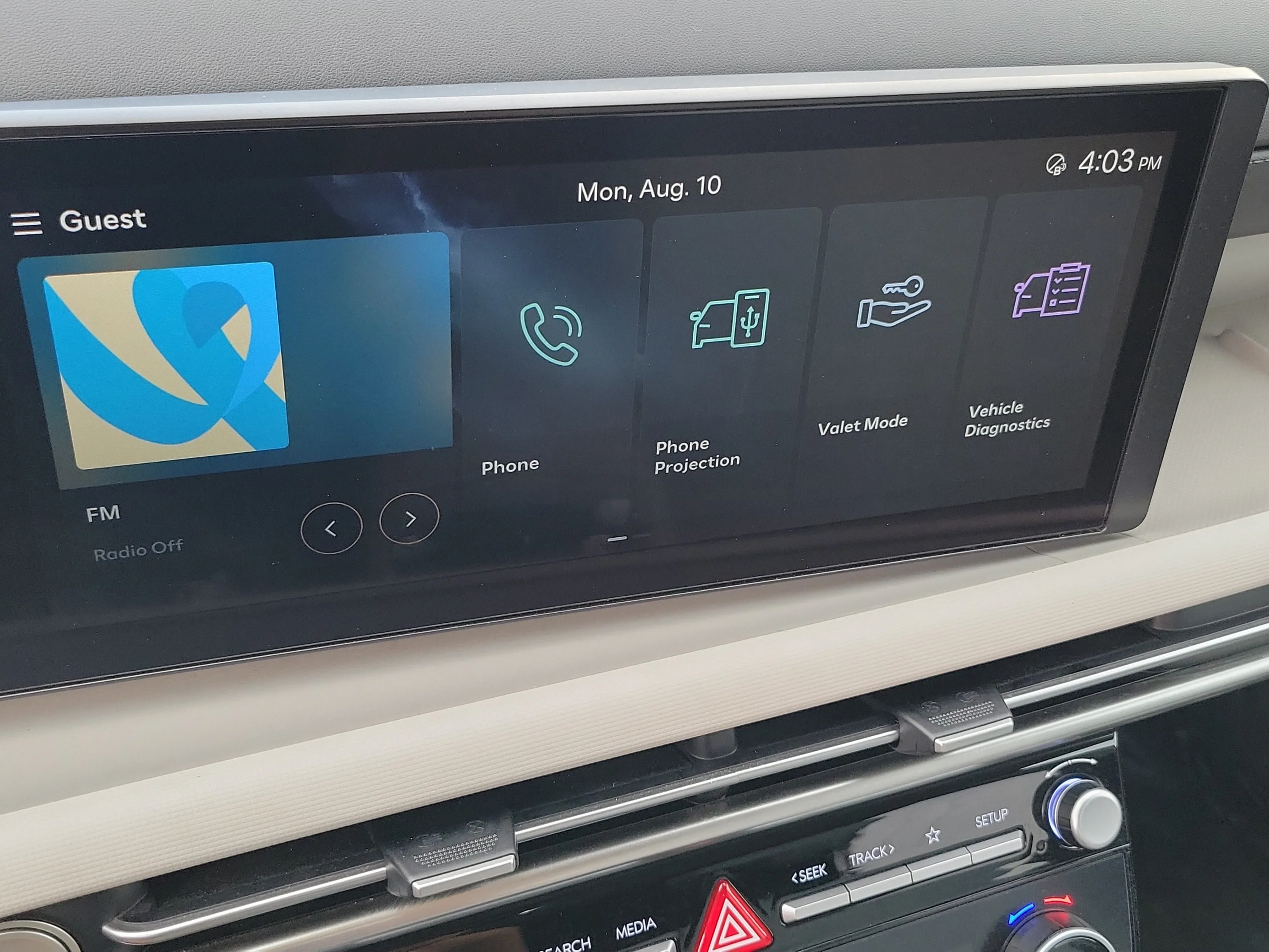 Used 2025 Phantom Black Hyundai SEL image 32