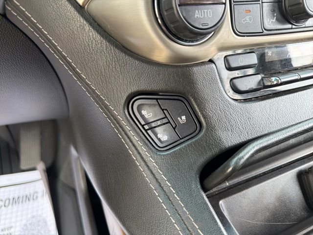 2020 GMC Yukon Denali - Photo 38