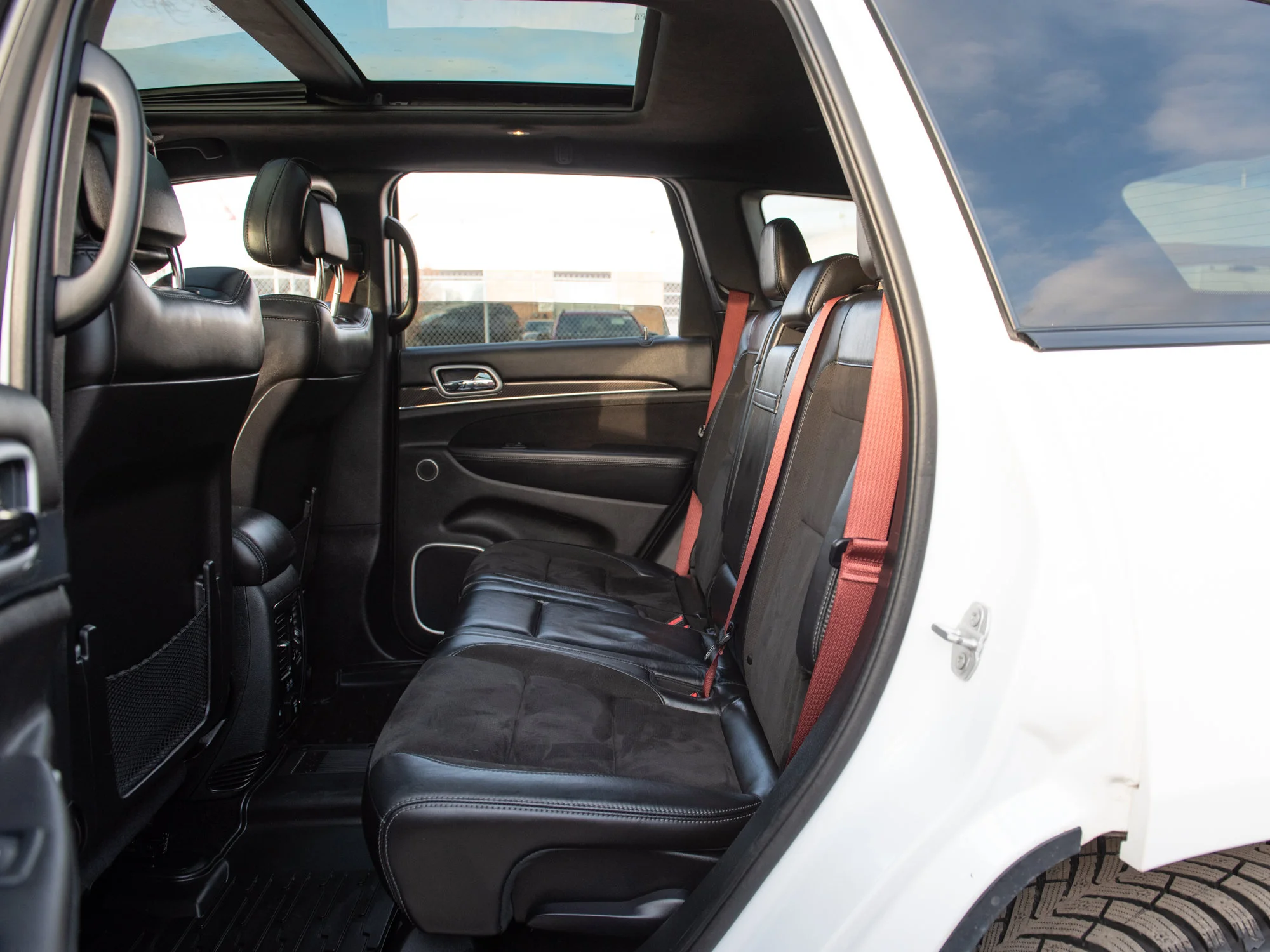 Used 2021 White Jeep SRT * No Accidents | 6.4L SRT HEMI | 475 HP | Brembo | Apple CarPlay image 17