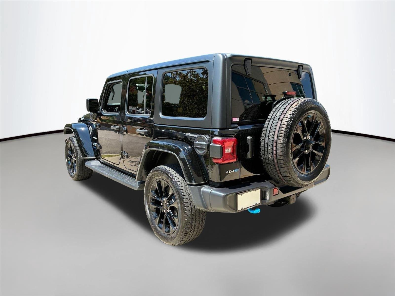 Used 2023 Black Clearcoat Jeep Sahara image 3