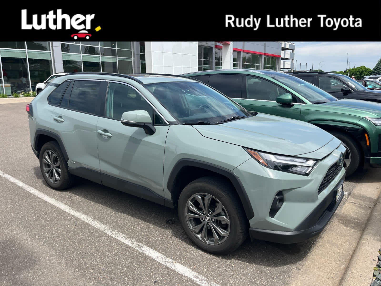 2022 Toyota RAV4 Hybrid XLE Premium AWD's photo