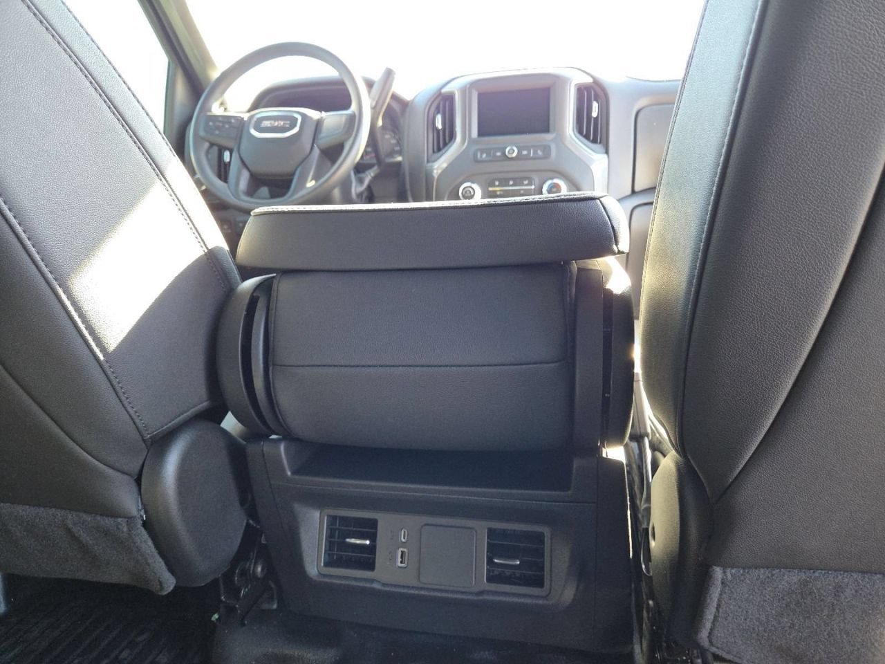2025 GMC Sierra 3500 Chassis Cab Pro - Photo 27