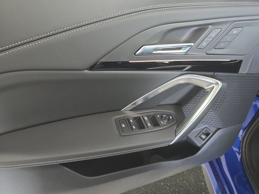 New 2026 Portimao Blue Metallic BMW xDrive28i image 13