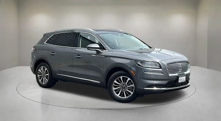 2023 Lincoln Nautilus FWD's photo