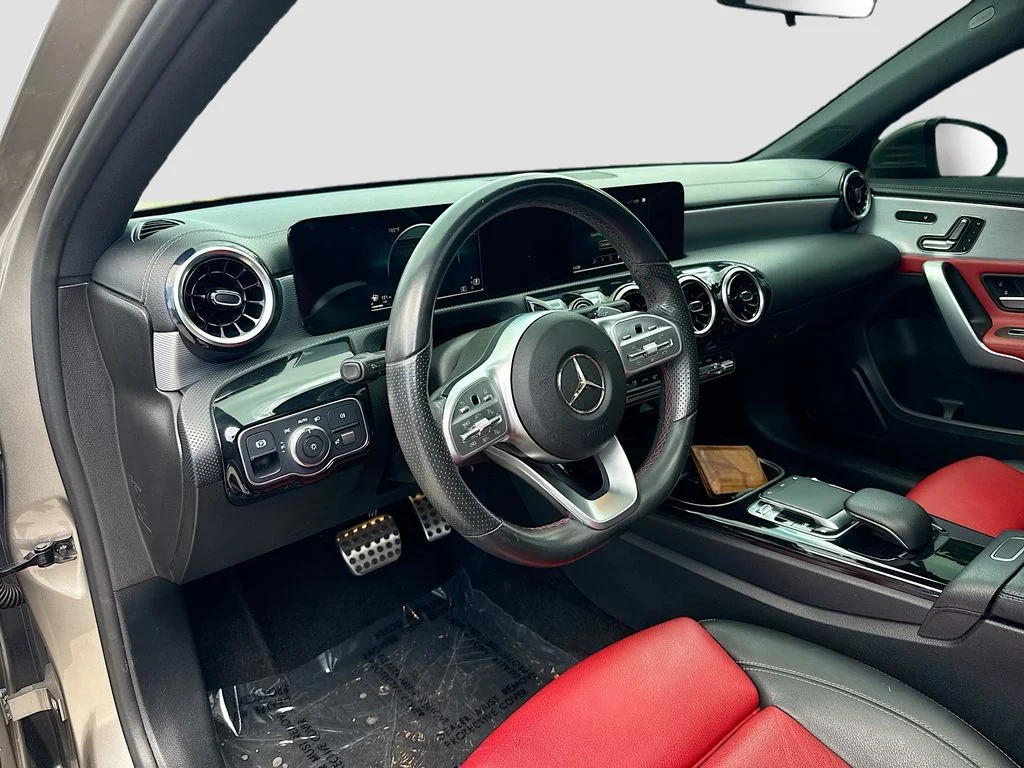 Used 2019 Gold Mercedes-Benz A 220 image 9