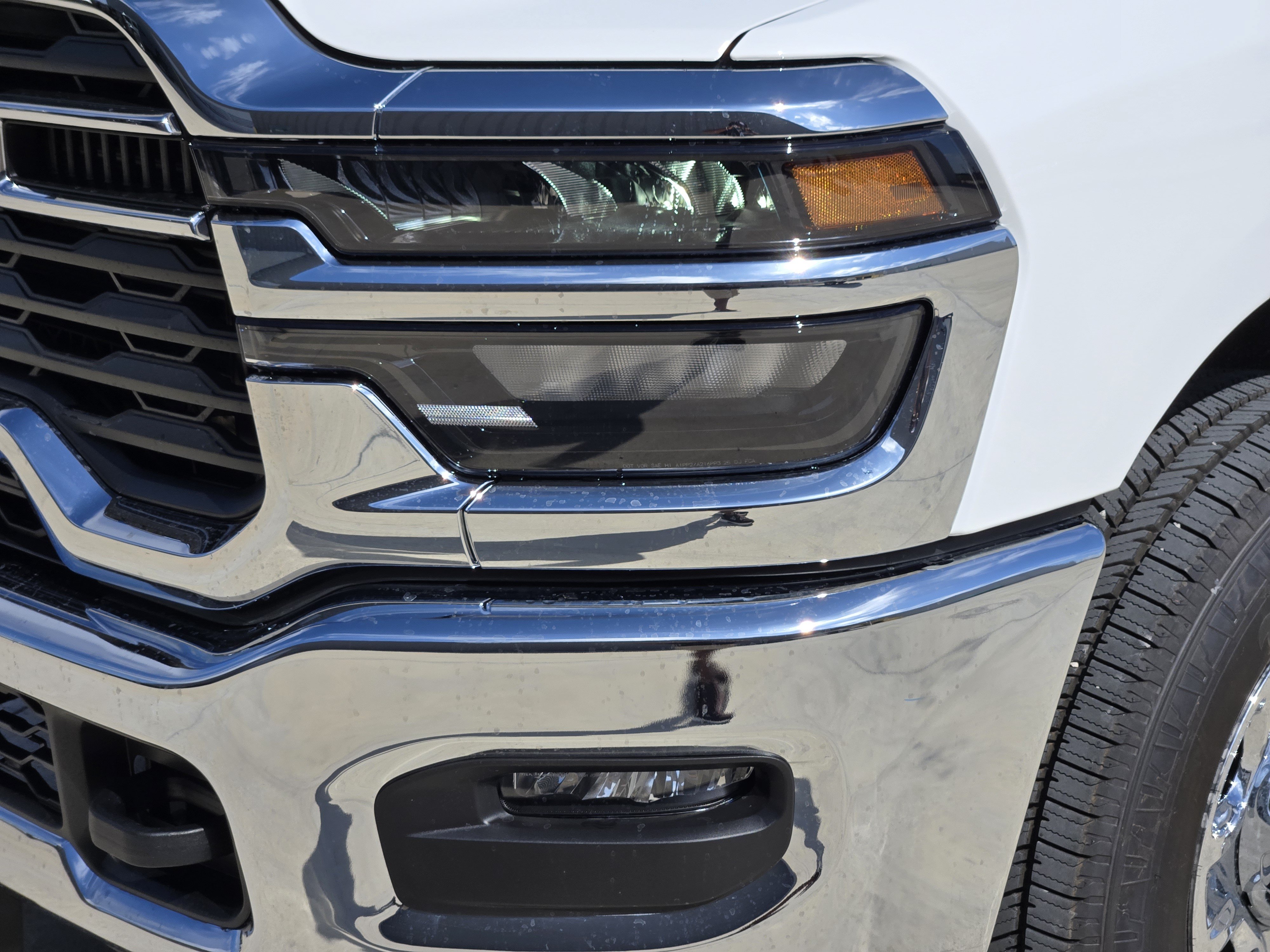 New 2026 Bright White Clearcoat RAM Tradesman image 7