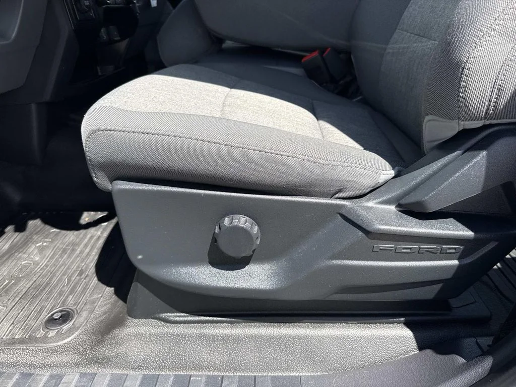 Used 2026 White Ford XL image 27