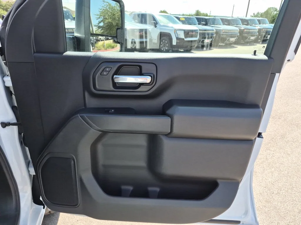 Used 2026 Summit White GMC Pro image 33
