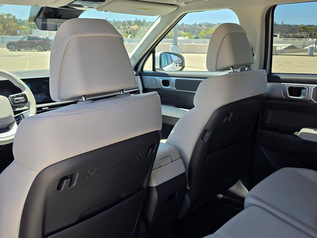 New 2026 White Hyundai SE AWD image 17