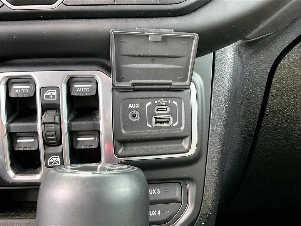 Used 2018 Orange Jeep Unlimited Sahara image 31