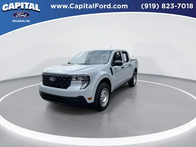 Used 2025 White Ford XL image 4