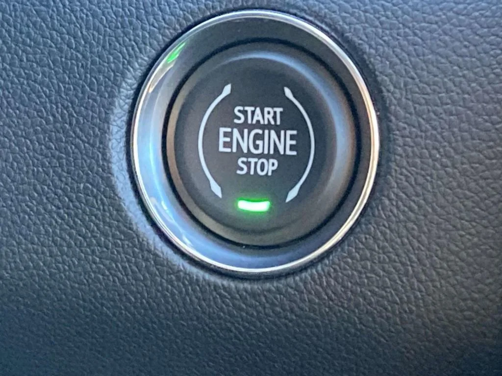 New 2026 Sterling Metallic GMC Elevation image 23