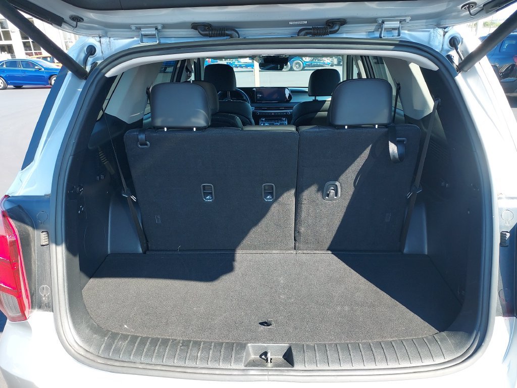 Used 2024 Silver Hyundai SEL image 9