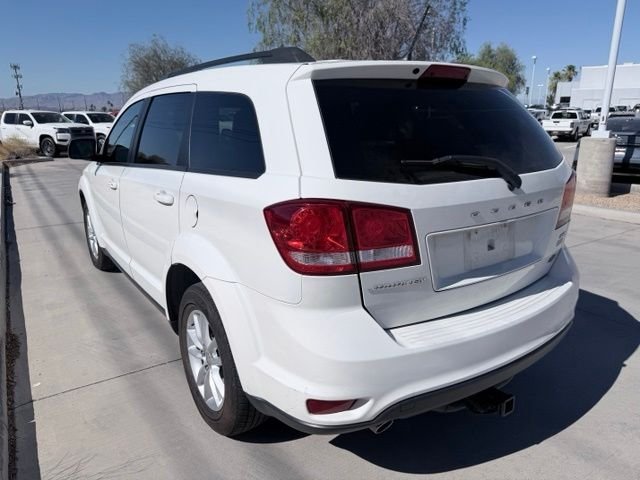 Used 2017 White Dodge SXT image 6