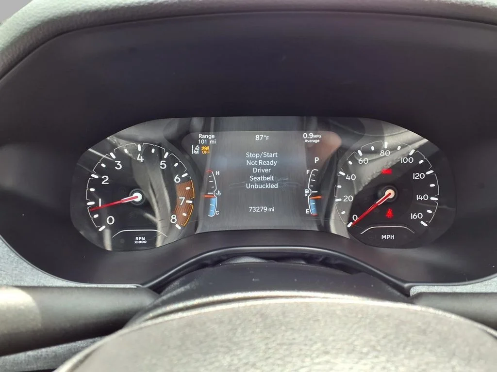 Certified Used 2022 White Jeep Latitude Lux image 17
