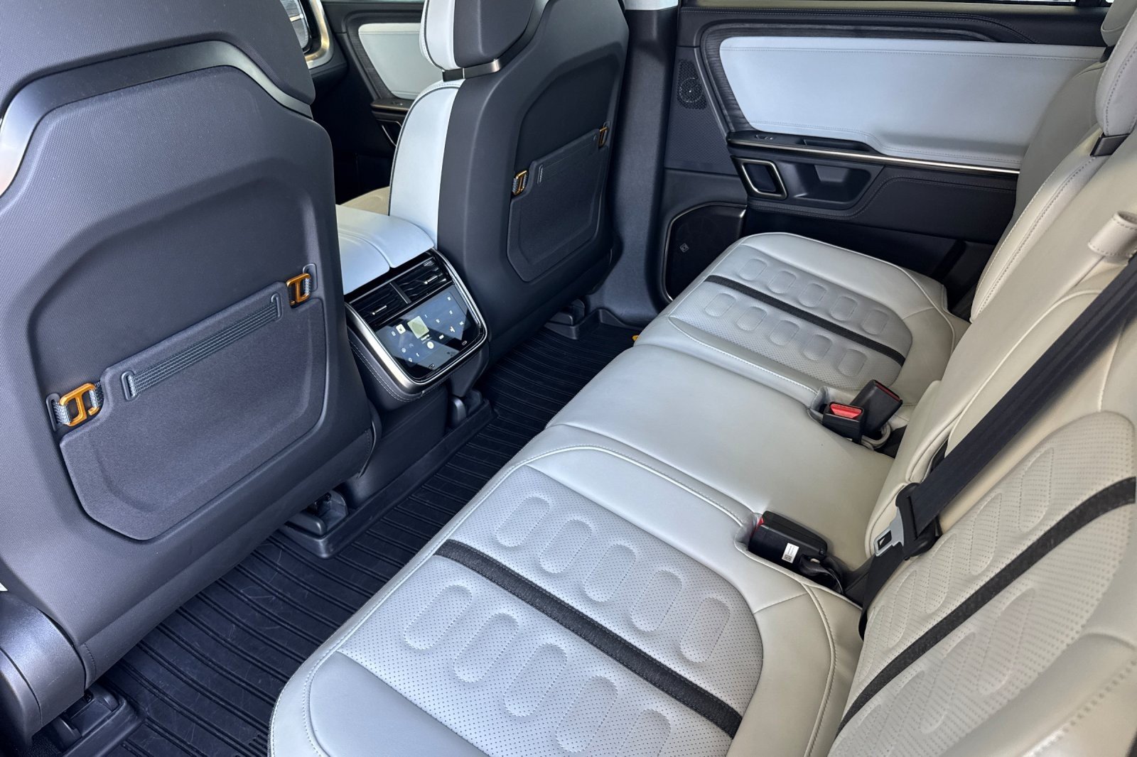 Used 2024 GRAY Rivian Adventure image 11