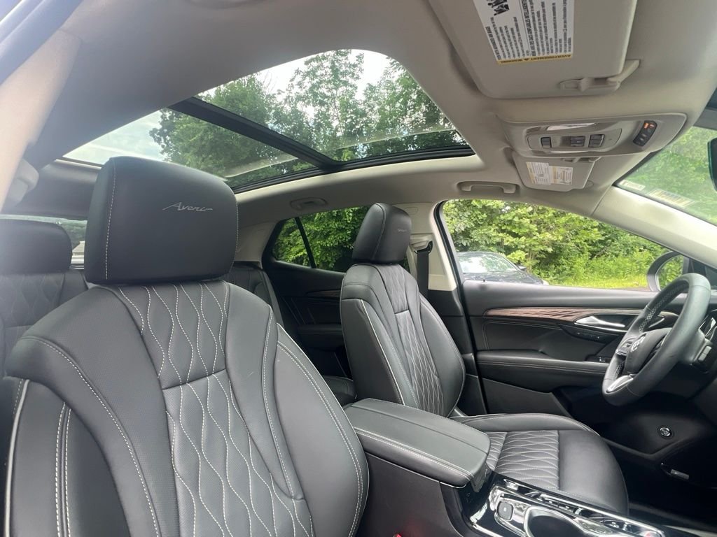 Used 2022 Red Buick Avenir image 11