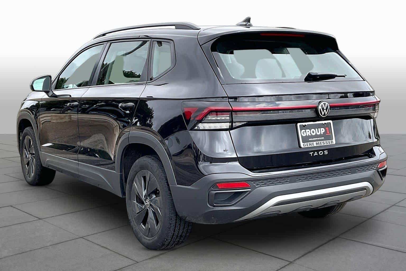 Used 2025 Deep Black Pearl Effect Volkswagen S image 11