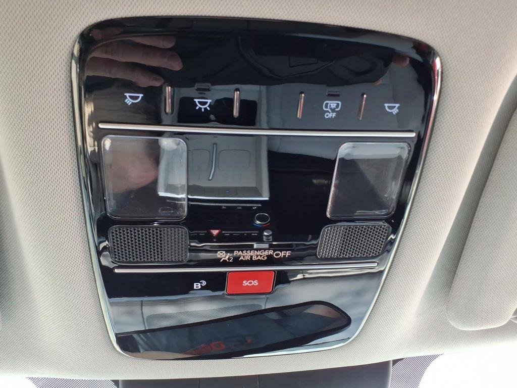 New 2026 White Hyundai SE image 24
