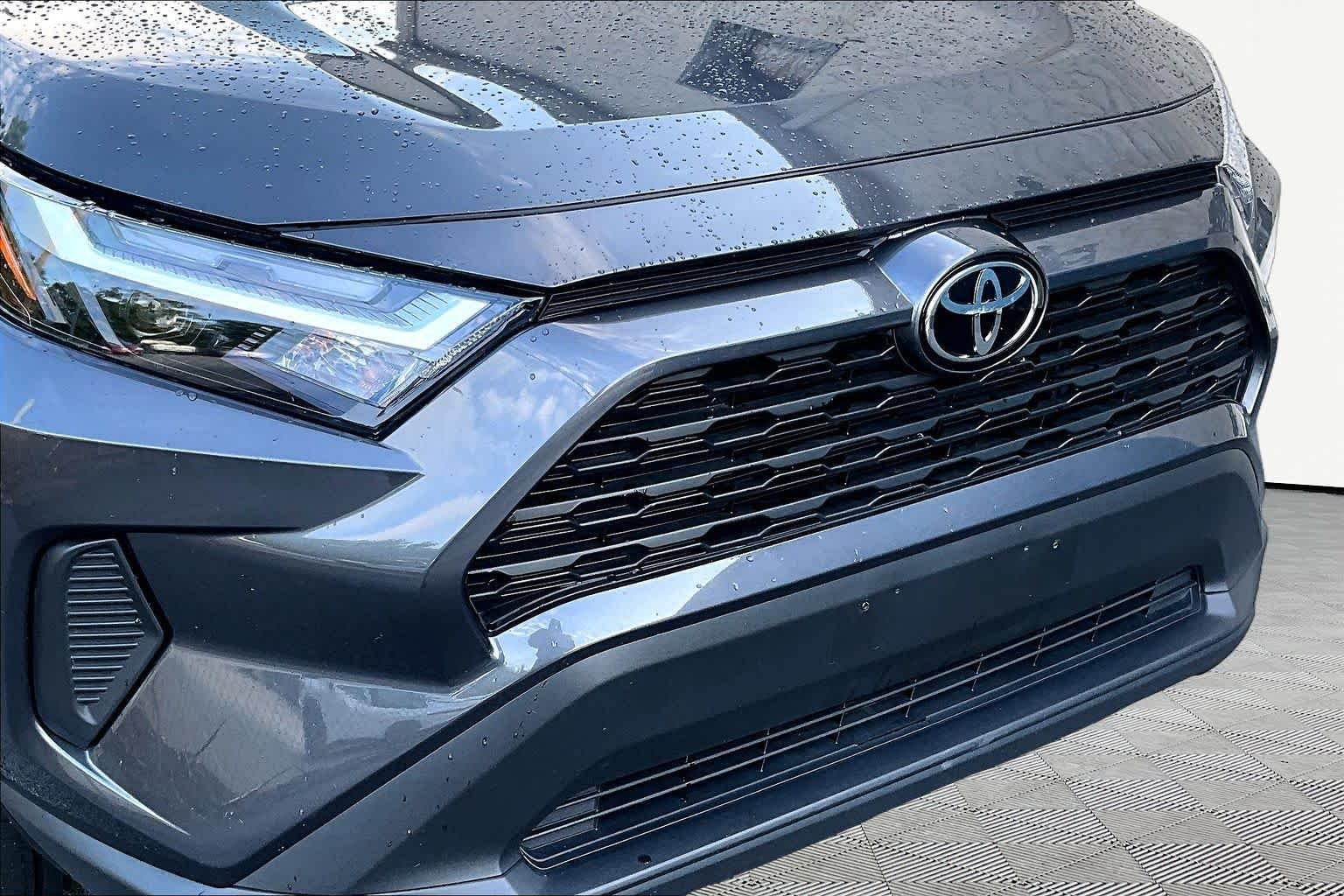 Used 2025 Magnetic Gray Metallic Toyota XLE image 30
