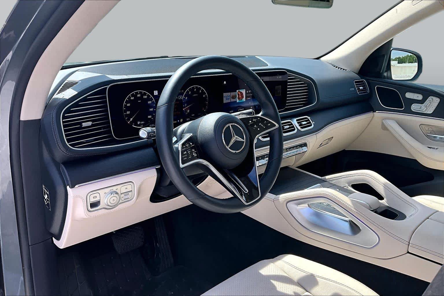 Used 2026 Obsidian Black Metallic Mercedes-Benz GLE 450 image 17