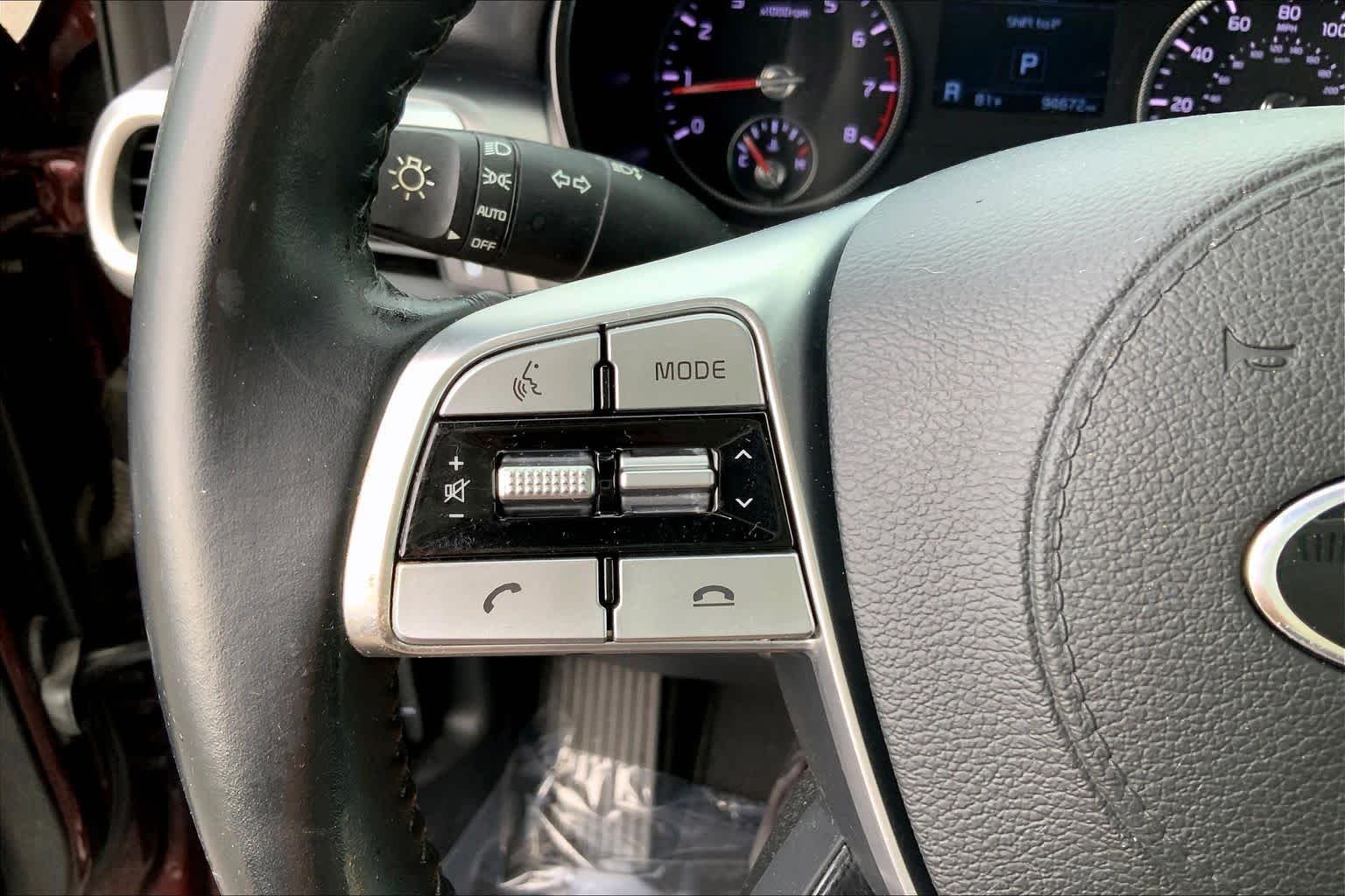 Used 2020 Sangria Kia LX image 22