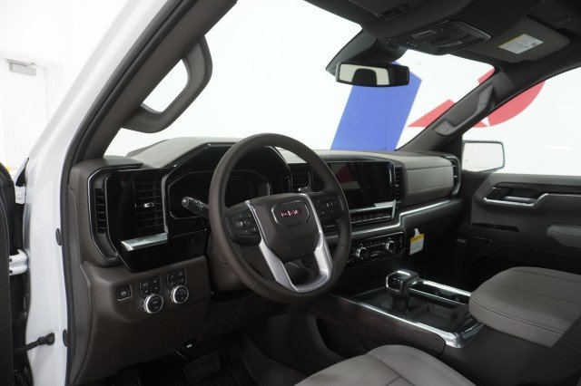 2026 GMC Sierra 1500 SLT - Photo 23