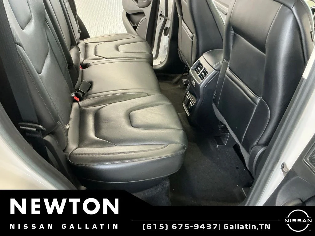 Used 2019 White Platinum Clearcoat Metallic Ford Titanium image 20