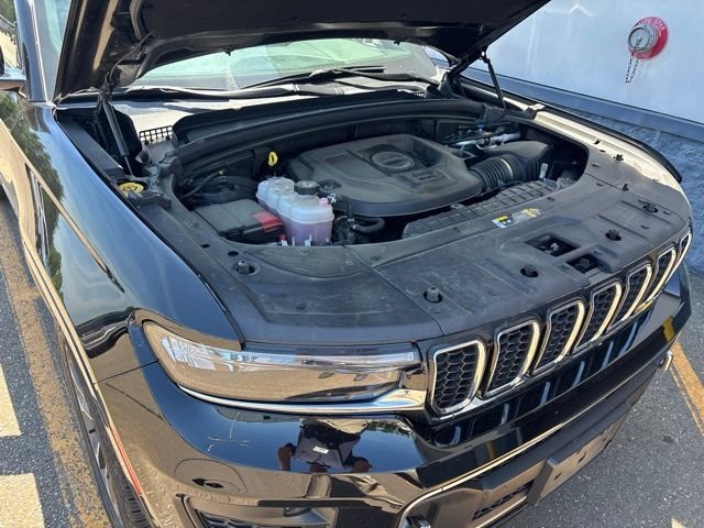 Used 2023 Black Jeep Overland image 18