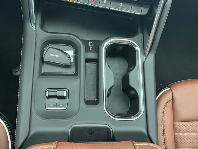 New 2026 Glacier White Tricoat GMC Denali Ultimate image 32