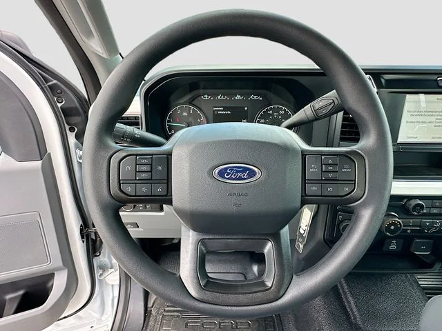 New 2026 Oxford White Ford XL image 7