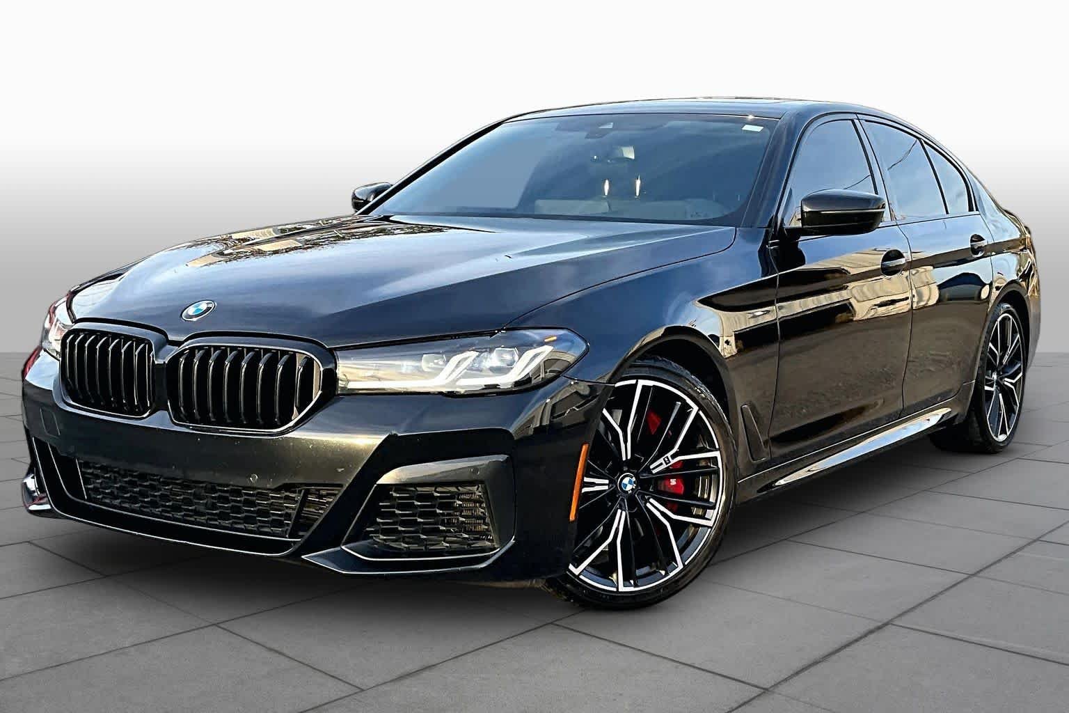 Used 2022 Black Sapphire Metallic BMW 540i image 34