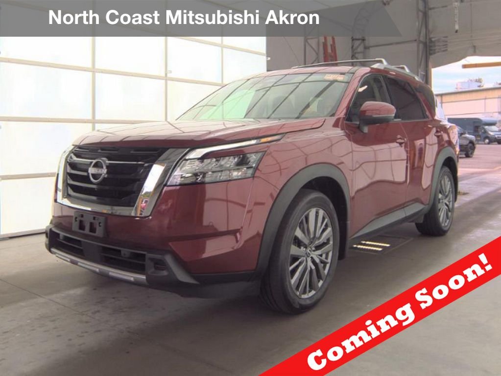2023 Nissan Pathfinder SL 4WD's photo