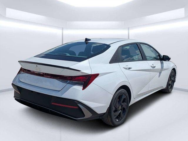 New 2026 White Hyundai SEL Sport image 3