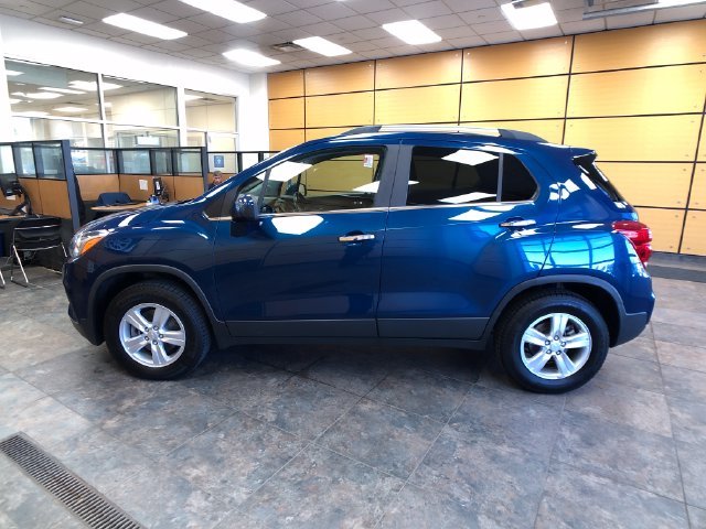 Certified Used 2020 Pacific Blue Metallic Chevrolet LT image 4