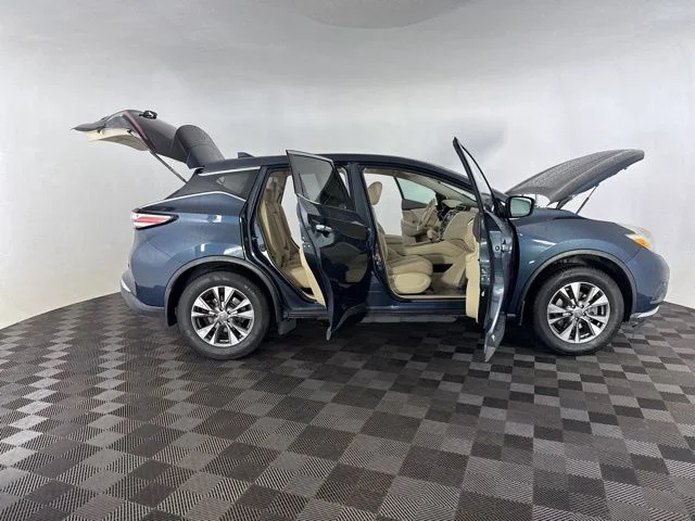 Used 2017 Blue Nissan S image 13