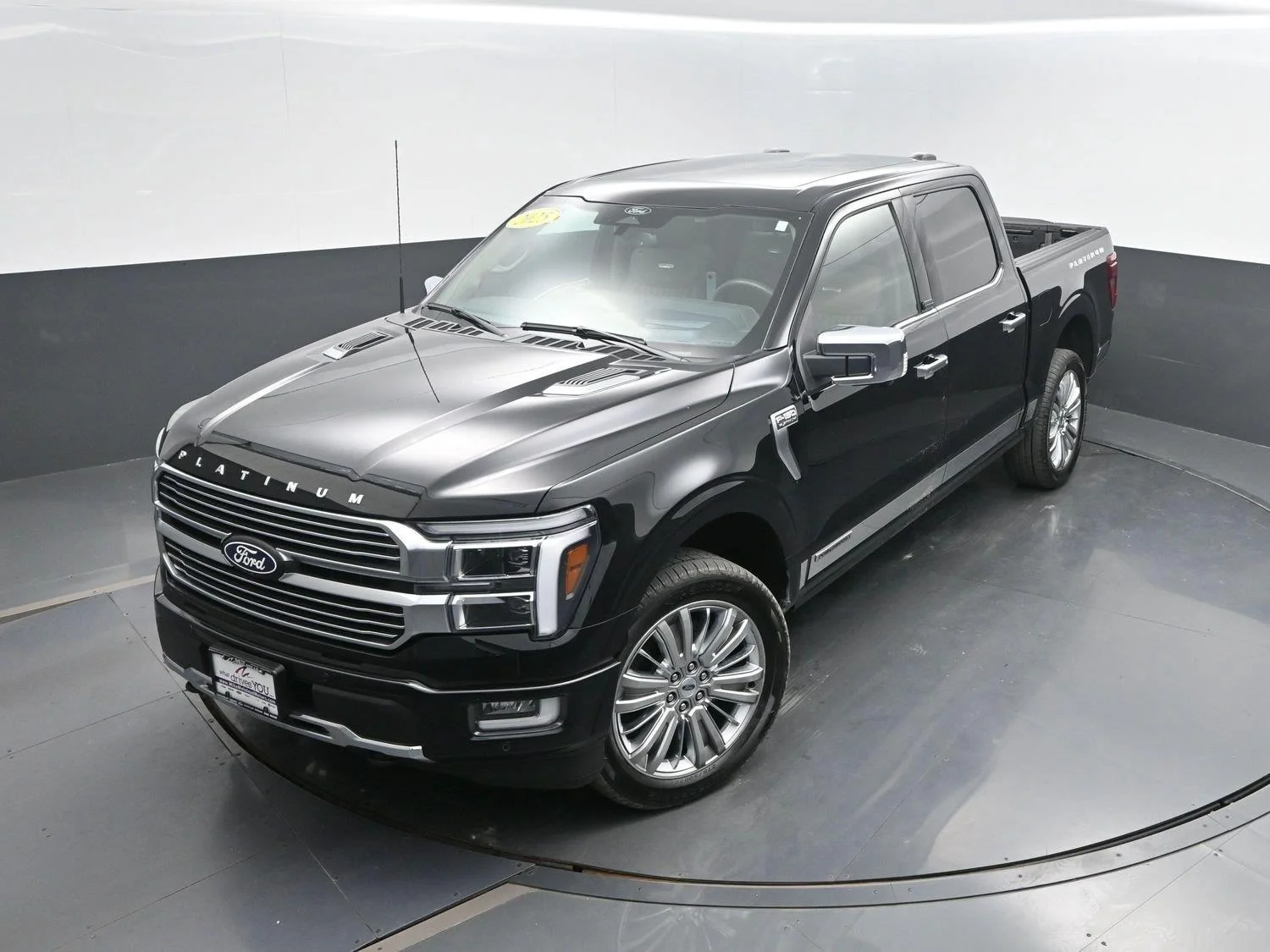 Used 2025 Agate Black Ford Platinum image 45