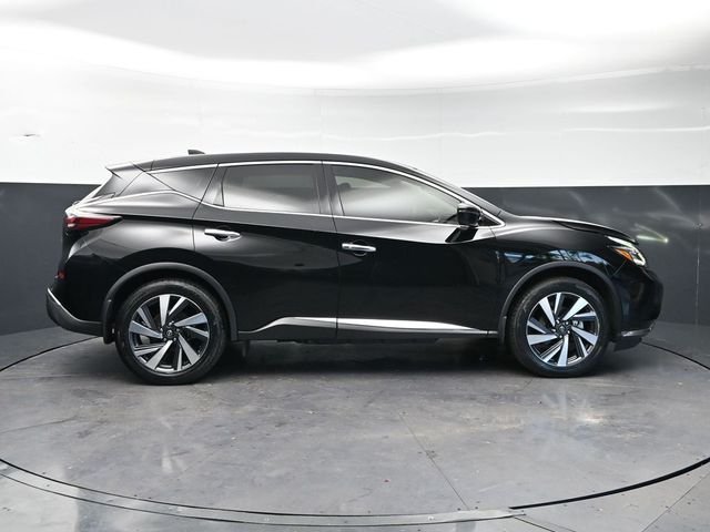 Used 2023 Black Nissan SL image 4
