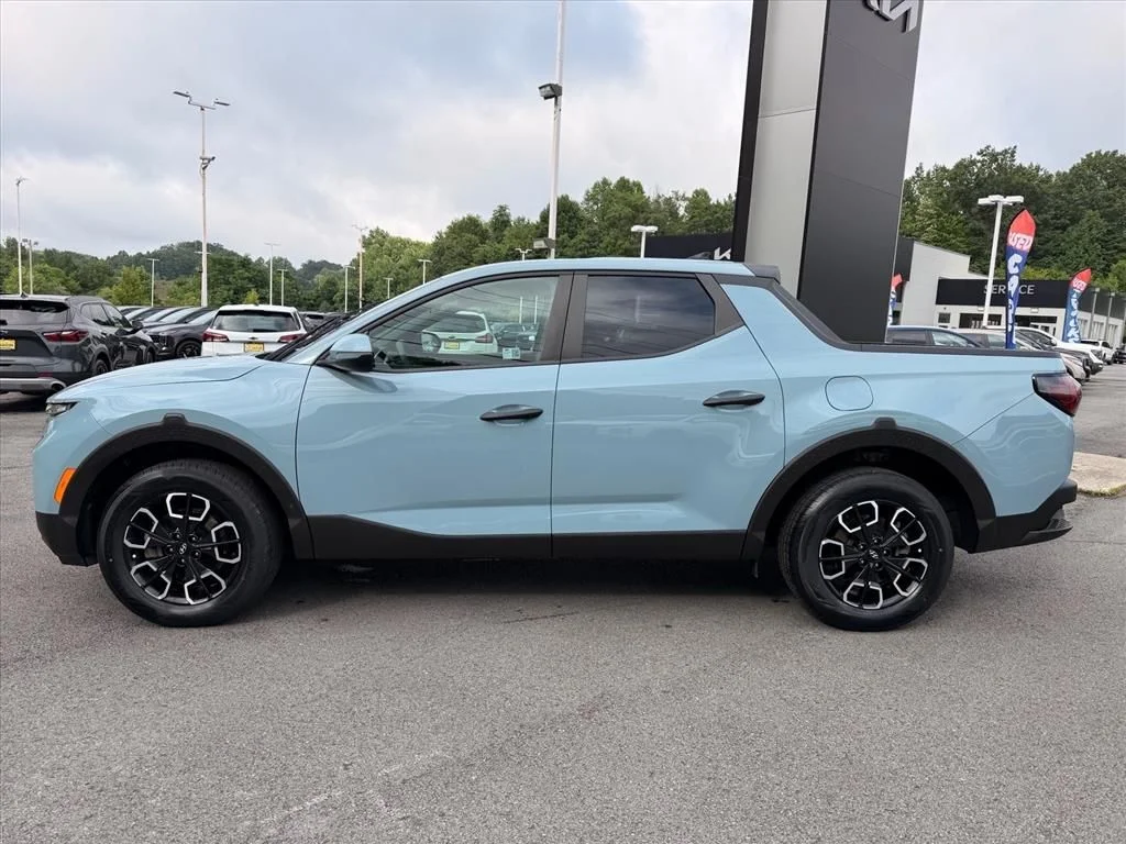 Used 2024 Blue Hyundai SEL image 4