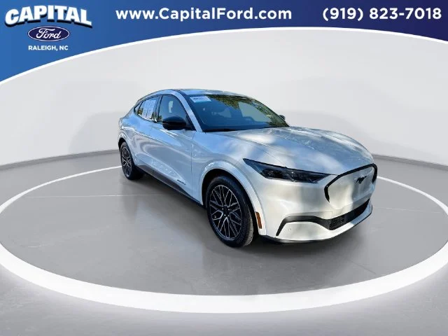 Used 2025 White Ford Premium image 2