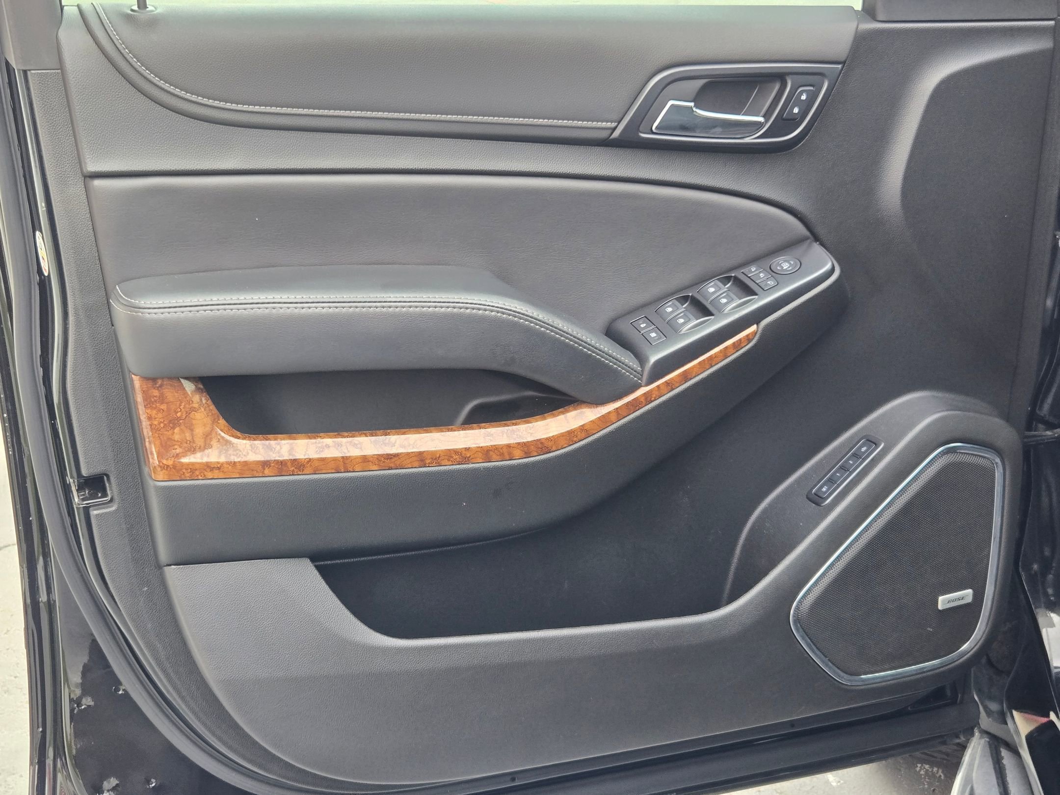 Used 2019 Black Chevrolet Premier image 20