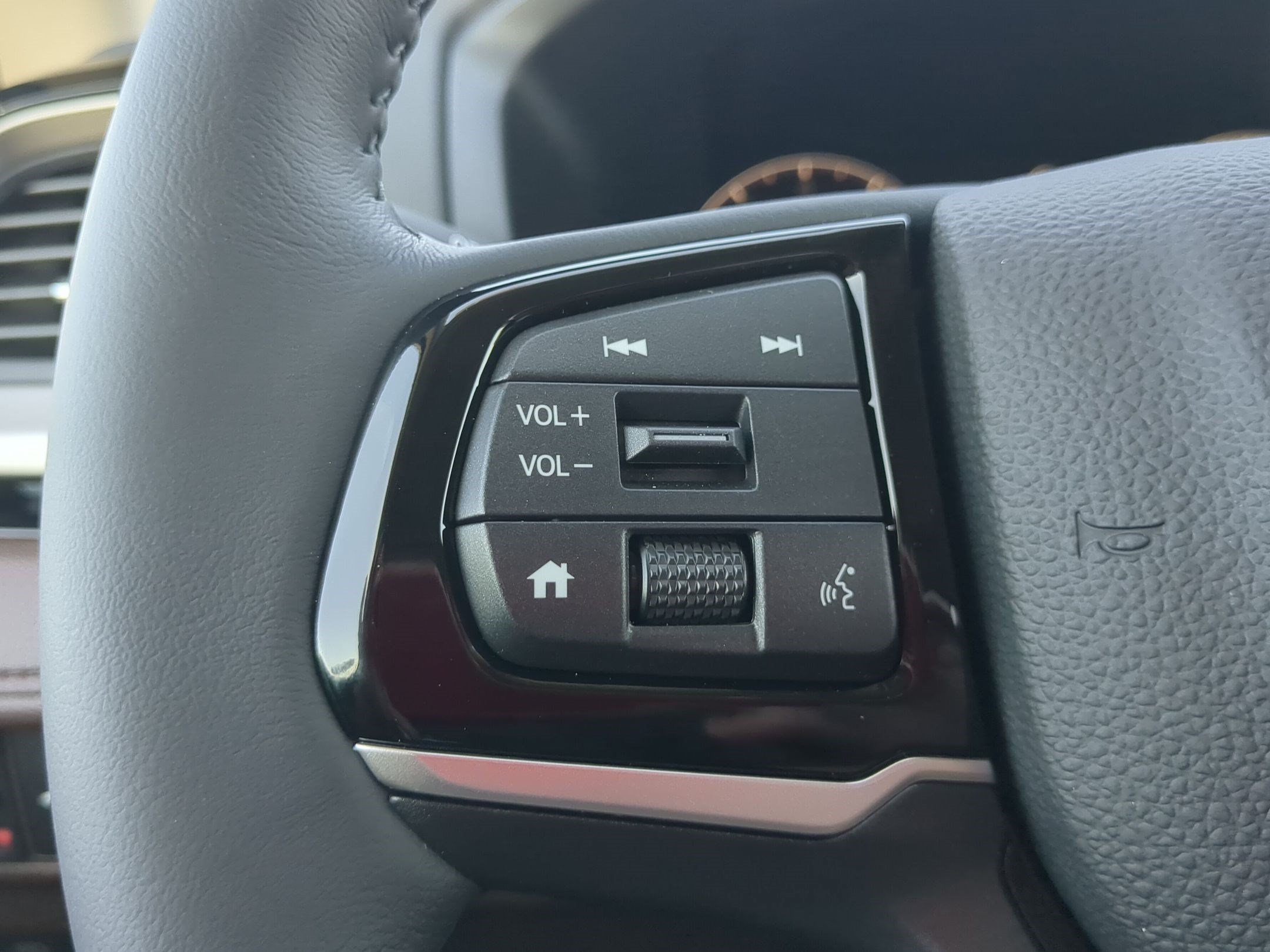 New 2027 Platinum White Pearl Honda Touring image 16