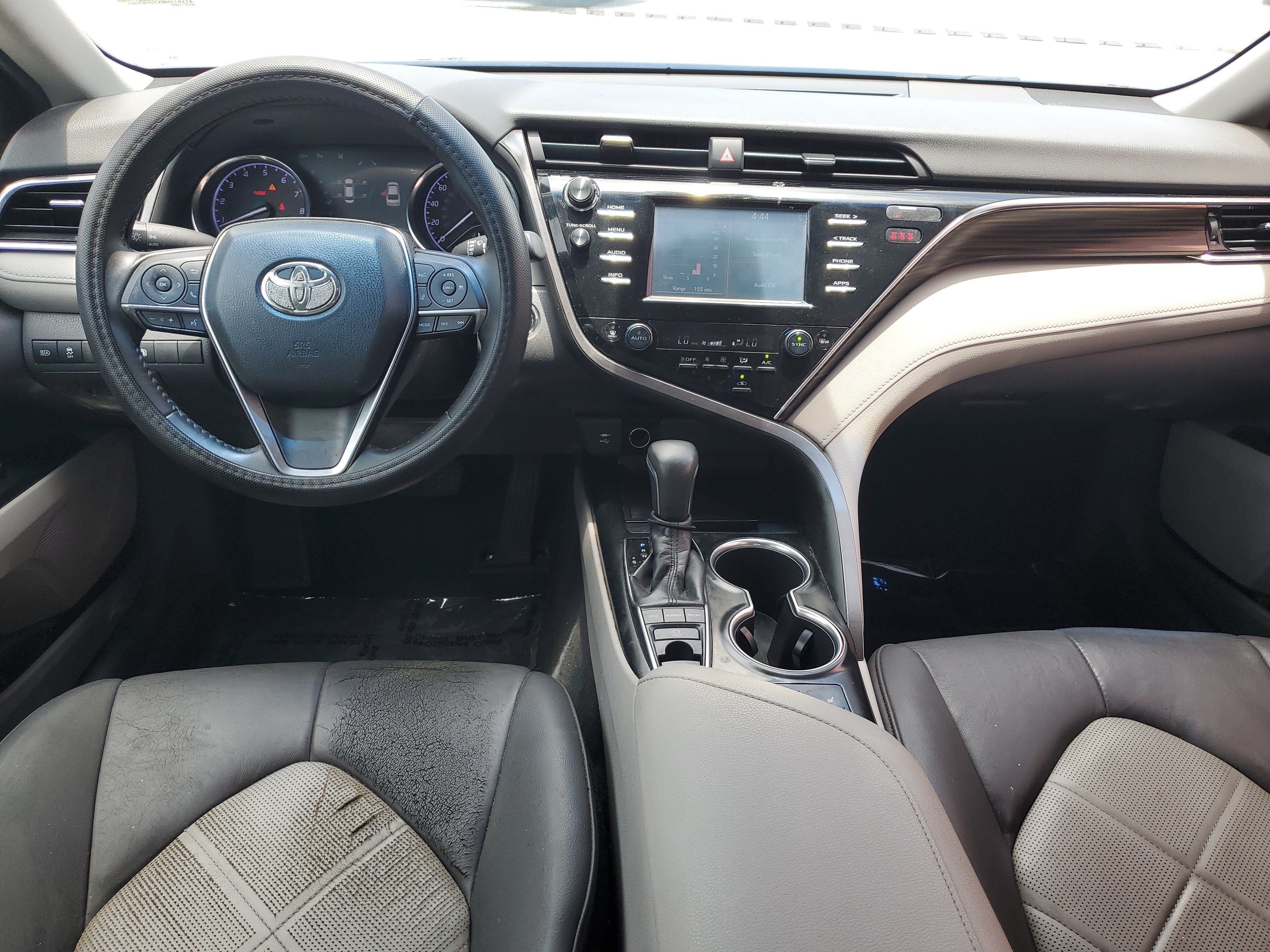 Used 2018 Midnight Black Metallic Toyota XLE image 14