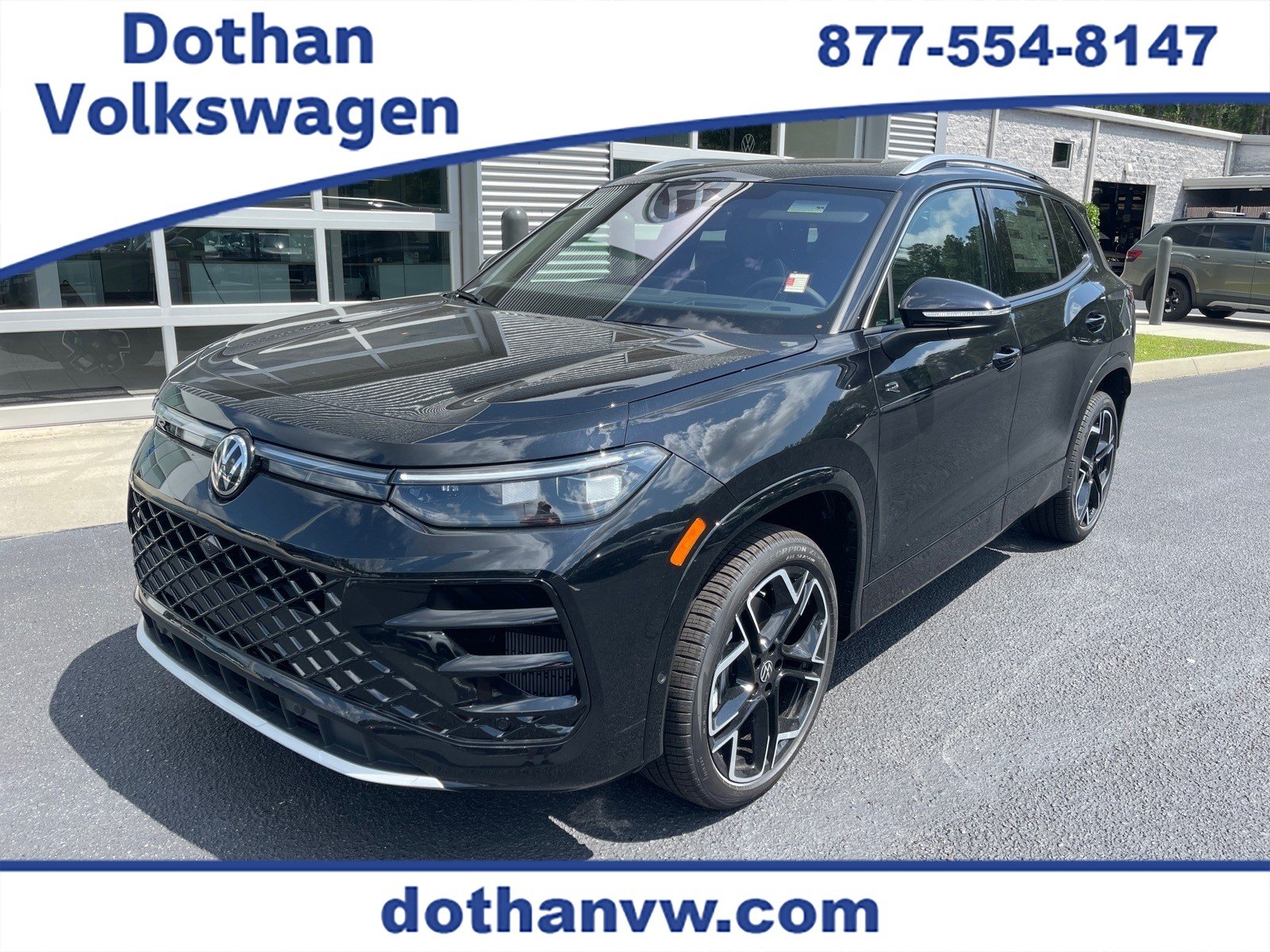 2026 Volkswagen Tiguan 2.0T SEL R-Line Turbo 4Motion's photo
