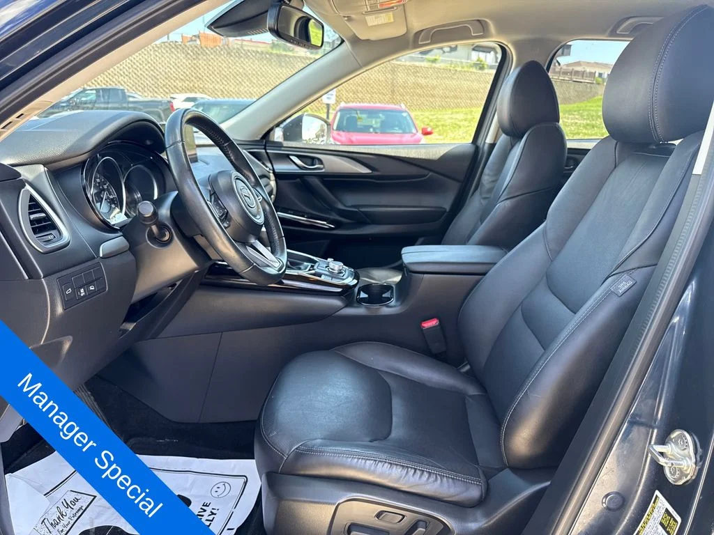 Used 2021 Blue Mazda Touring image 10