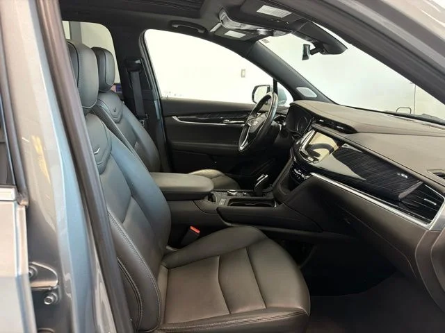 Used 2024 Silver Cadillac Premium Luxury image 38