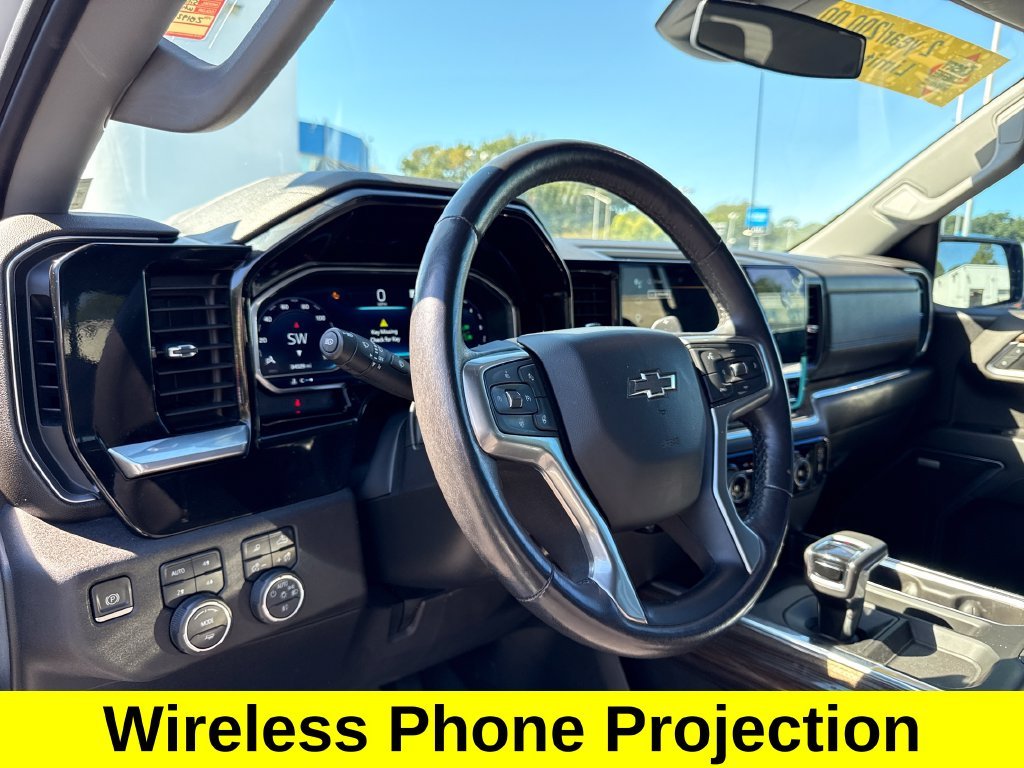 Used 2022 White Chevrolet RST image 13