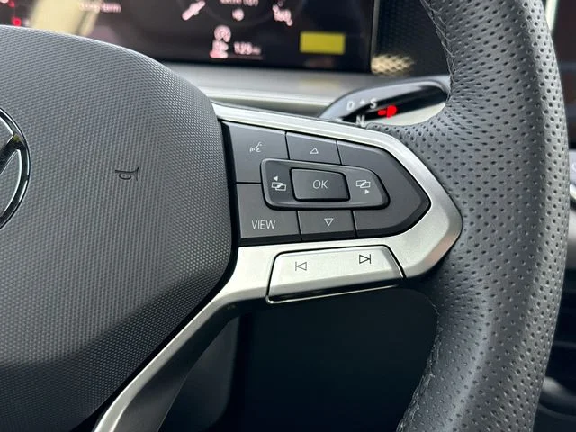 2026 Volkswagen Tiguan SE R-LINE BLACK - Photo 38