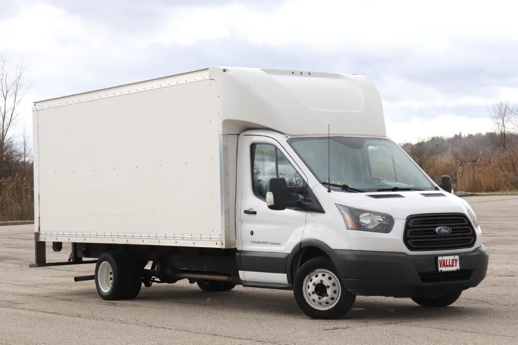 Used 2015 White Ford Base image 2