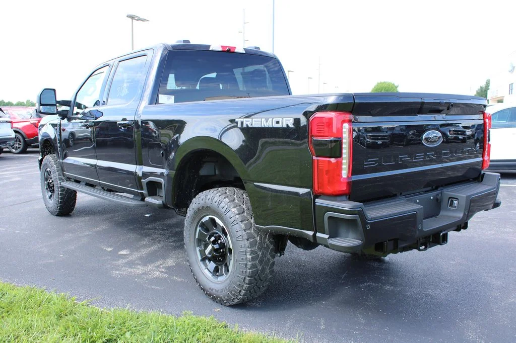 New 2026 Agate Black Metallic Ford F-250® XLT image 11